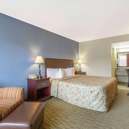 Days Inn By Wyndham Lexington Dış mekan fotoğraf